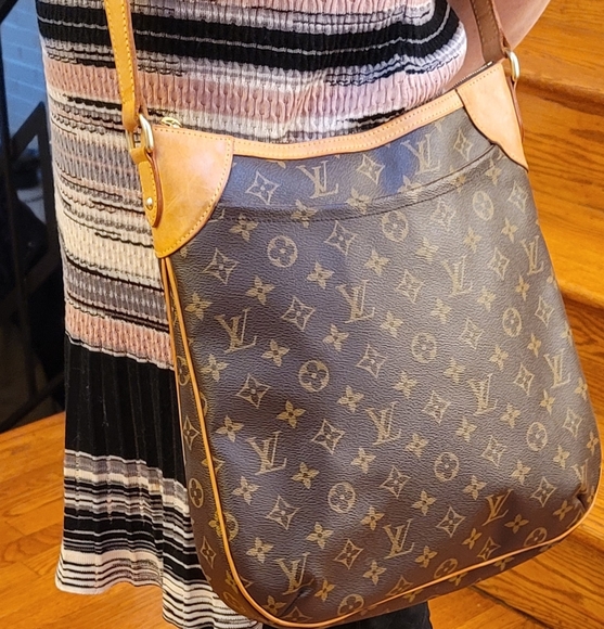 SOLD 100% Authentic Louis Vuitton Odeon MM - Picture 7 of 11